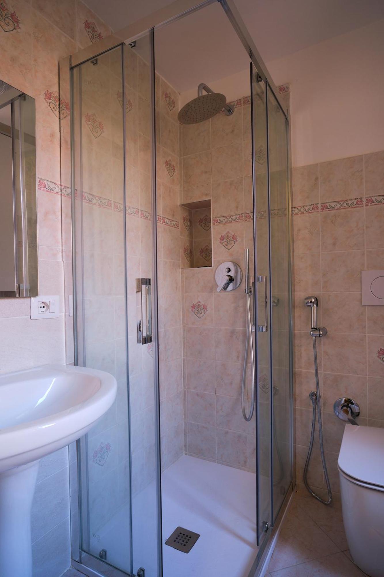 Bonavista Inn Rome Bagian luar foto